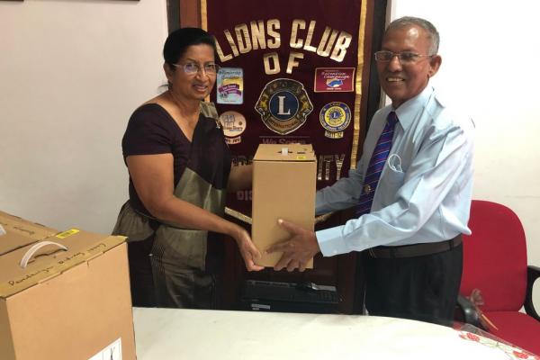 Infusions pumps to the new kidney unit donated by Lions Club - Eppawala 1